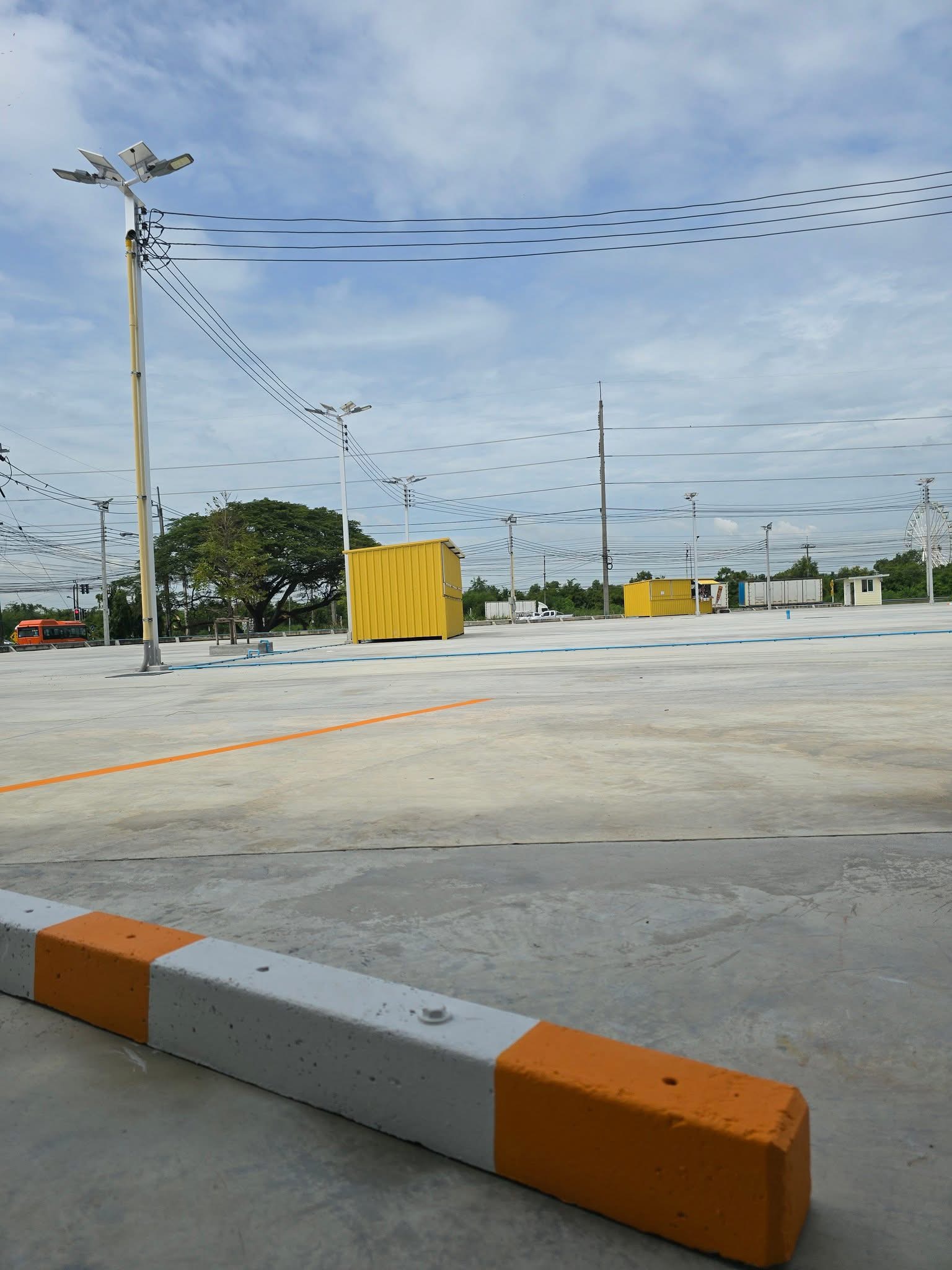 ที่ดินเช่าถนนสุวิทวงศ์